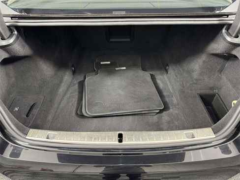 Used 2022 BMW 750i xDrive image 14