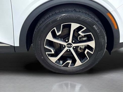 Used 2024 Kia Sportage EX FWD image 33