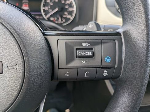 Used 2023 Nissan Rogue SV AWD/4WD image 23