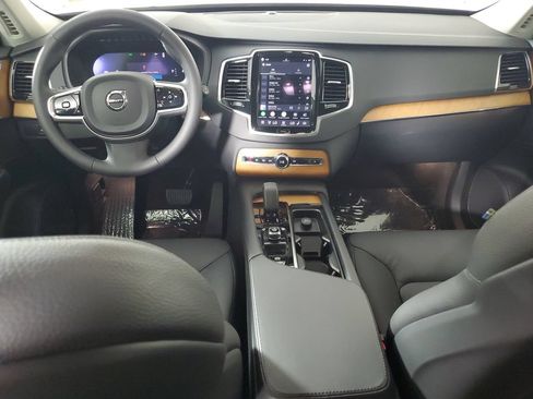Used 2024 Volvo XC90 B5 Plus AWD/4WD image 17