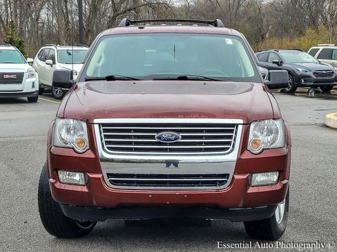Used 2010 Ford Explorer XLT image 4