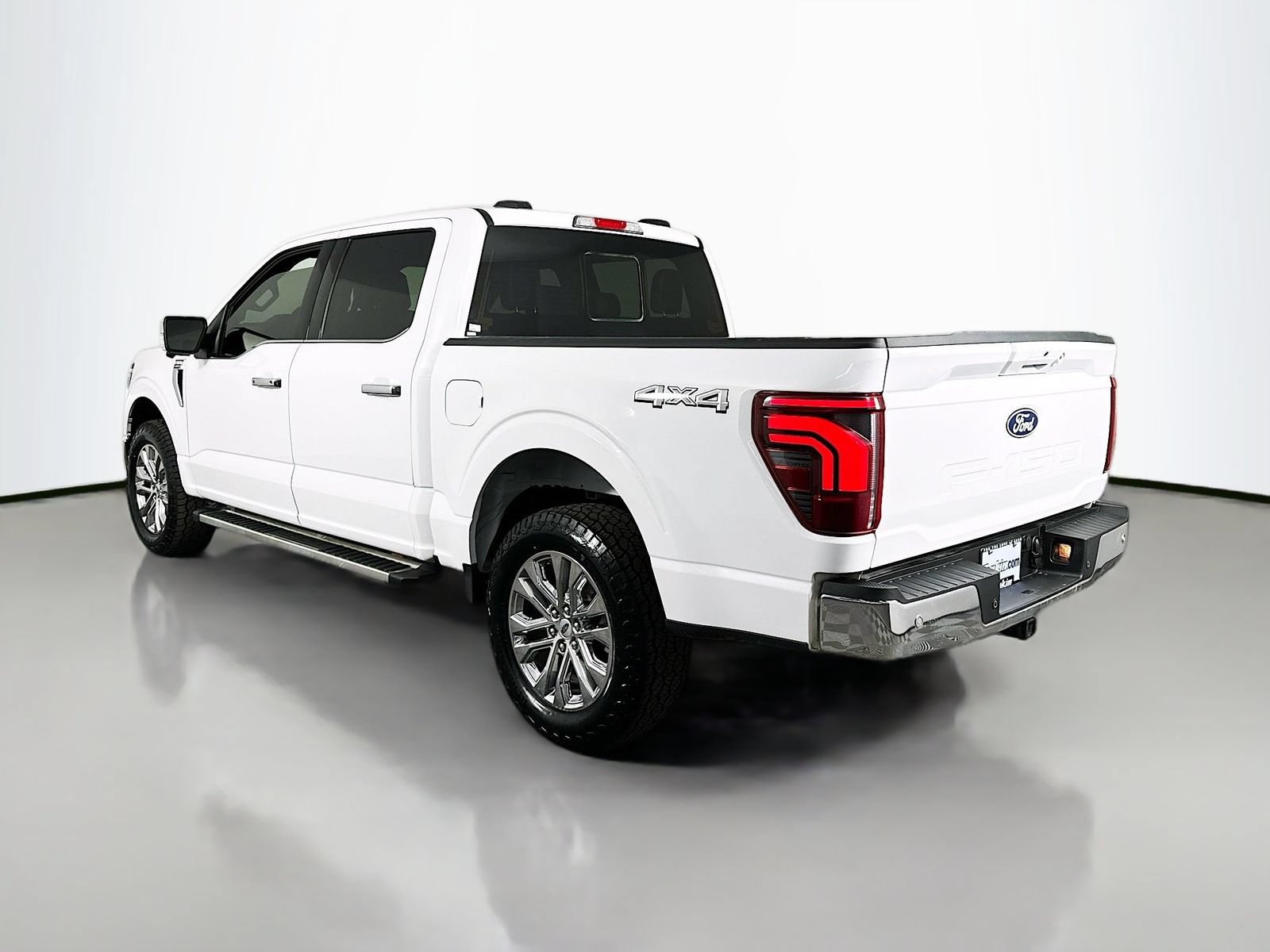 Used 2025 Ford F150 Lariat w/ Equipment Group 501A Mid AWD/4WD image 5