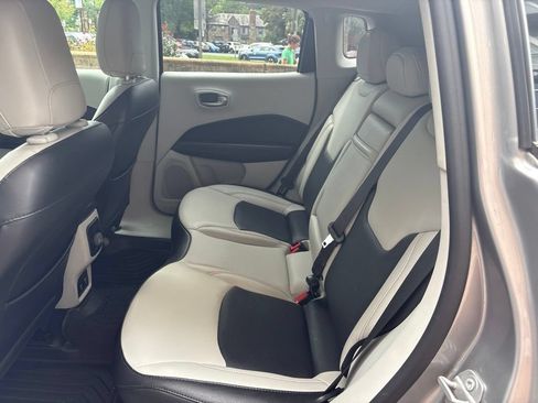 Used 2019 Jeep Compass Limited FWD image 10