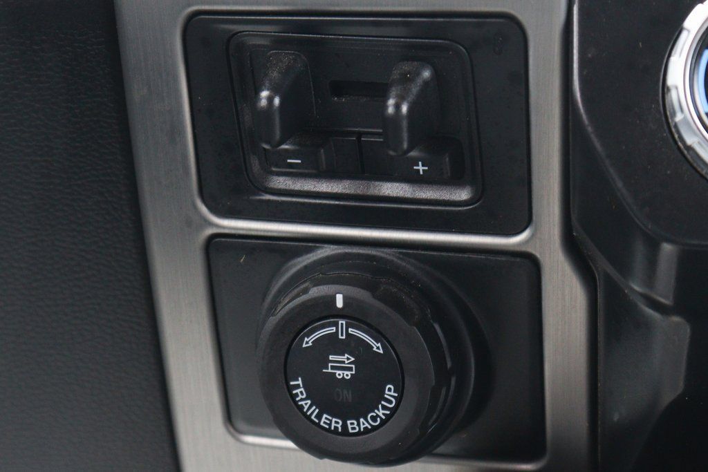 Used 2022 Ford F250 Platinum w/ FX4 Off-Road Package AWD/4WD image 35