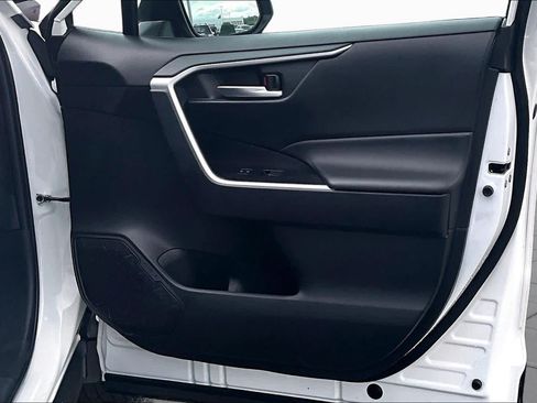 Certified 2025 Toyota RAV4 XLE AWD/4WD image 23