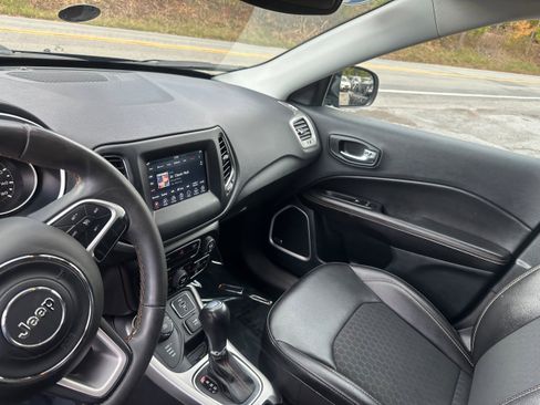 Used 2021 Jeep Compass Latitude w/ Sun and Sound Group image 31