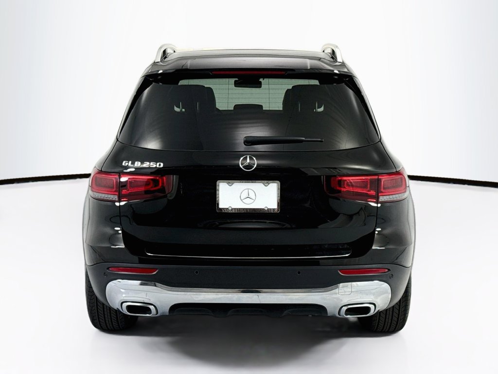 Used 2023 Mercedes-Benz GLB 250 image 6