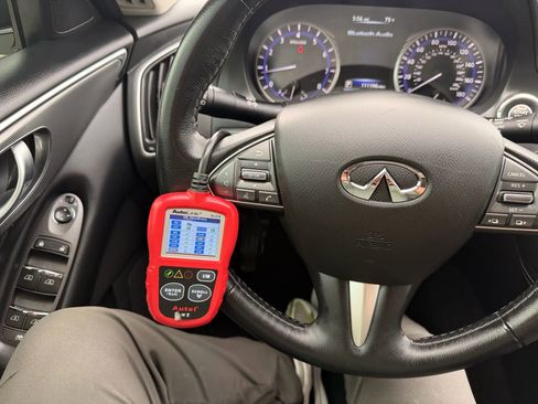 Used 2017 INFINITI Q50 2.0t w/ Moonroof Package image 49