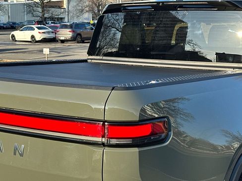 Used 2022 Rivian R1T Launch Edition image 6
