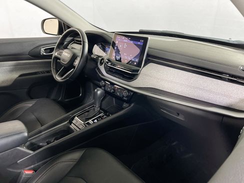 Used 2022 Jeep Compass Latitude image 26