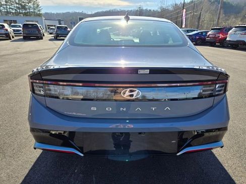 Used 2025 Hyundai Sonata SEL FWD image 6