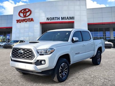 Used 2023 Toyota Tacoma TRD Sport RWD image 2