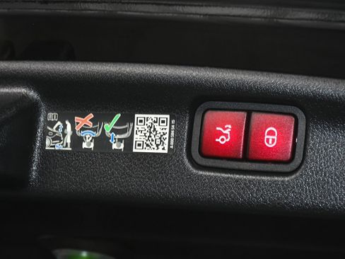 Used 2024 Mercedes-Benz C 43 AMG 4MATIC Sedan image 70