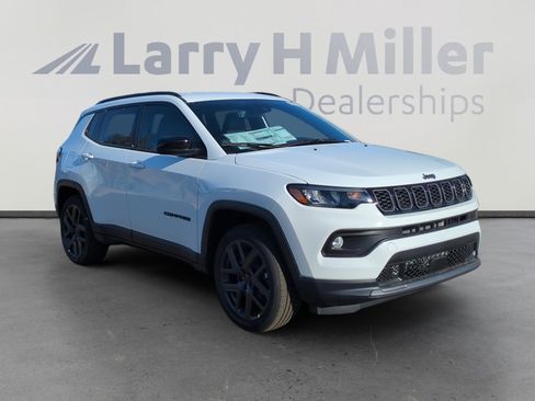 New 2026 Jeep Compass Latitude image 7