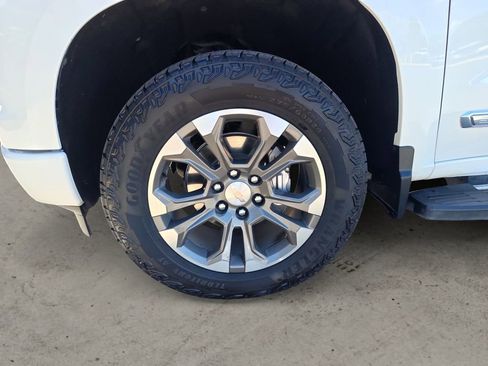 Certified 2023 Chevrolet Silverado 1500 High Country AWD/4WD image 14