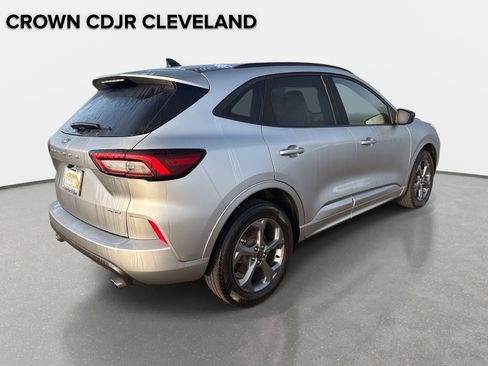 Used 2023 Ford Escape ST-Line AWD/4WD image 5