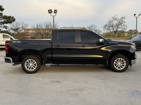 Used 2023 Chevrolet Silverado 1500 LT image 2