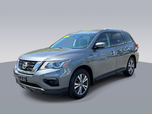 Used 2018 Nissan Pathfinder S AWD/4WD image 2