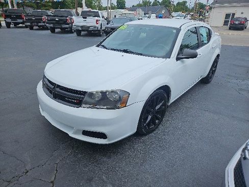 Used 2014 Dodge Avenger SE w/ Blacktop Package FWD image 5