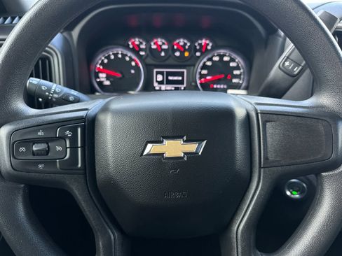 Used 2023 Chevrolet Silverado 1500 Custom image 22