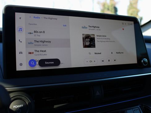 New 2026 Toyota Prius XLE FWD image 29