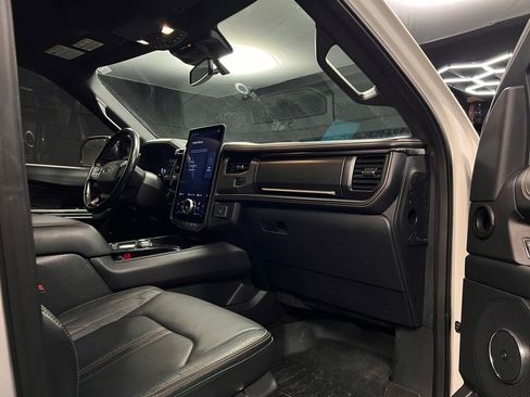 Used 2023 Ford Expedition Max Platinum AWD/4WD image 8