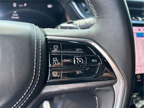 Used 2021 Jeep Grand Cherokee L Overland w/ Luxury Tech Group IV image 30