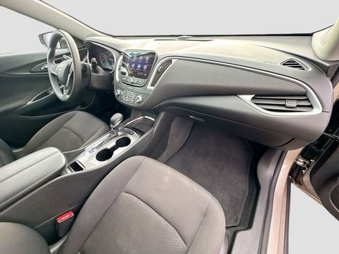Used 2022 Chevrolet Malibu LT image 27
