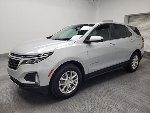 Used 2022 Chevrolet Equinox LT AWD/4WD image 2