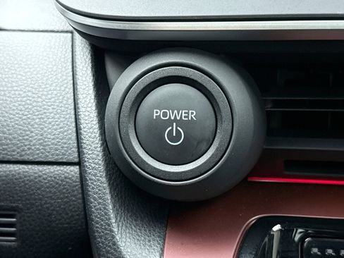 Used 2025 Toyota Prius Plug-In Hybrid FWD image 22