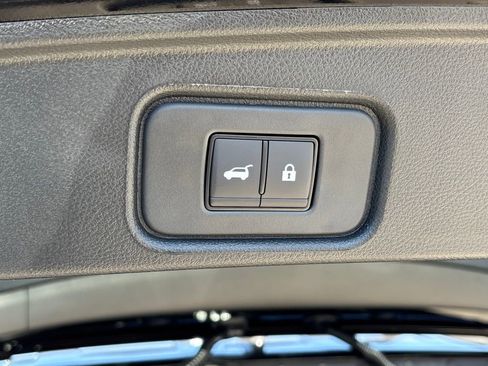 New 2026 Nissan Pathfinder SV FWD image 25