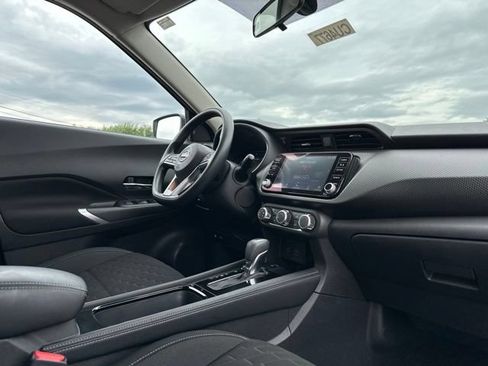 Used 2023 Nissan Kicks SV FWD image 19