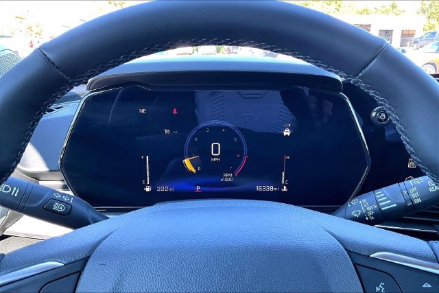 Used 2025 Chevrolet Trax ACTIV FWD image 13