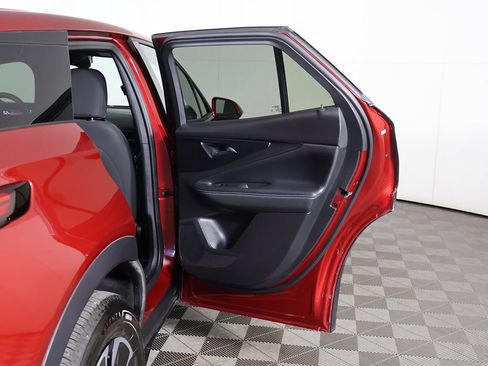 Used 2025 Chevrolet Blazer EV LT FWD image 21