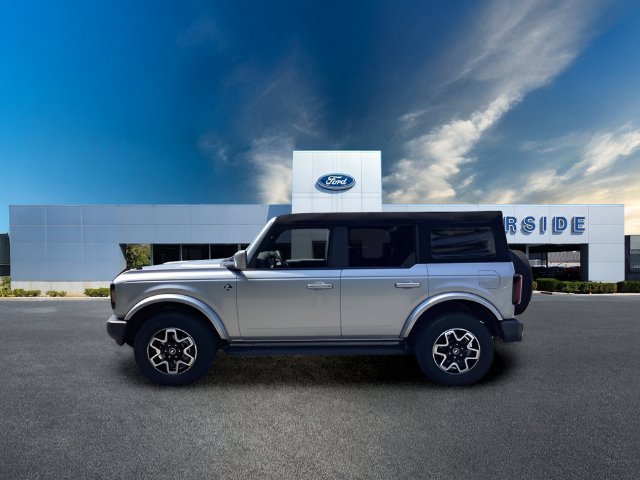 Used 2023 Ford Bronco Outer Banks AWD/4WD image 6