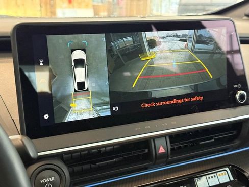 Used 2024 Toyota Prius Limited w/ Limited Premium Package image 23