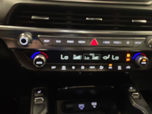 Used 2022 Kia Telluride S FWD image 18