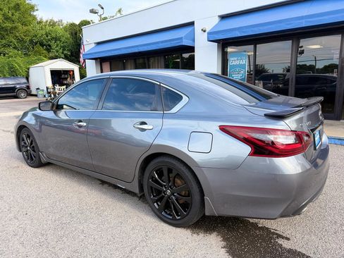 Used 2017 Nissan Altima 2.5 SR w/ Midnight Edition Package FWD image 26