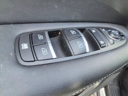 Used 2023 INFINITI QX50 Luxe FWD image 10
