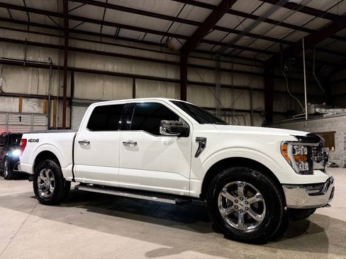 Used 2021 Ford F150 Lariat w/ Max Trailer Tow Package AWD/4WD image 3