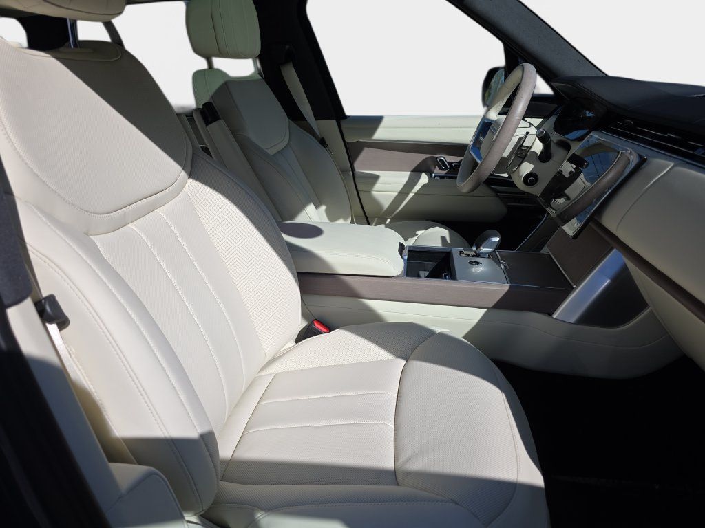 New 2026 Land Rover Range Rover SE AWD/4WD image 10