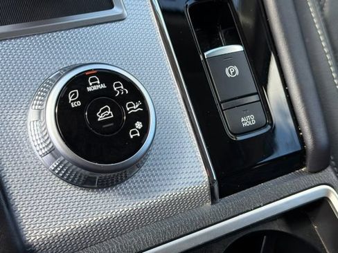 Used 2024 Mitsubishi Outlander SEL FWD image 39