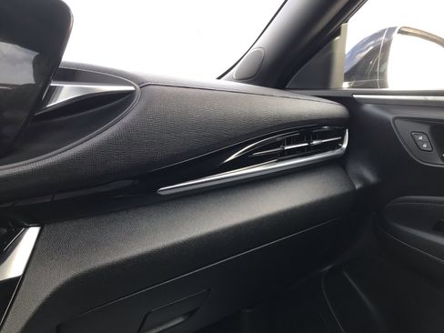 Used 2024 Buick Envista Sport Touring w/ Convenience I Package image 27