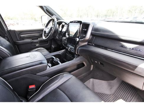 Used 2024 RAM 3500 Limited AWD/4WD image 28