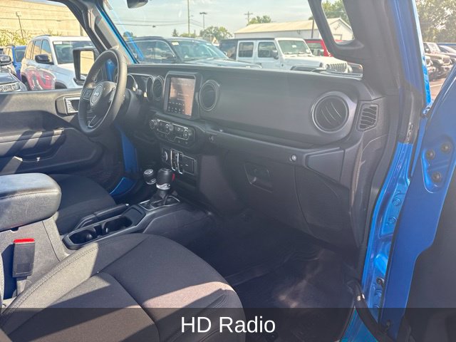 Certified 2023 Jeep Gladiator Sport AWD/4WD image 25