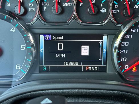 Used 2019 Chevrolet Suburban Premier AWD/4WD image 31