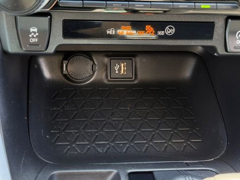 Used 2023 Toyota RAV4 LE AWD/4WD image 18