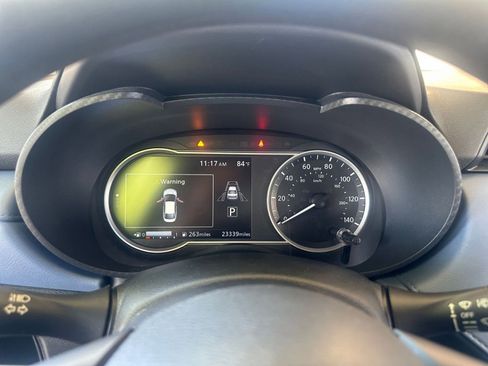 Used 2025 Nissan Versa SV FWD image 38