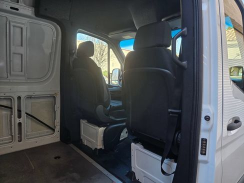 Used 2021 Mercedes-Benz Sprinter 2500 w/ Driver Convenience Package image 15