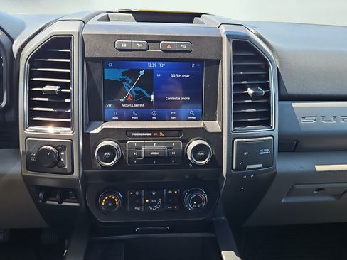 Used 2022 Ford F350 XLT w/ XLT Premium Package AWD/4WD image 14